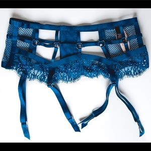 Very Sexy Lace Garter Belt Sapphire XS/S